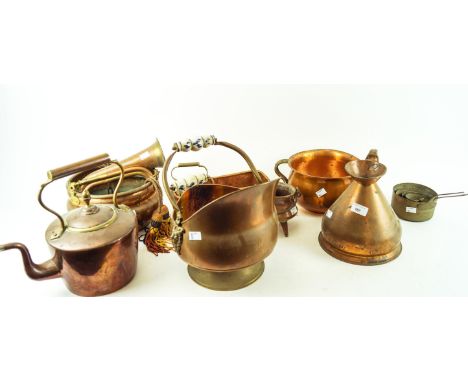 A collection of assorted copperware, to include a kettle, hanging pot, pitcher, scuttle etc