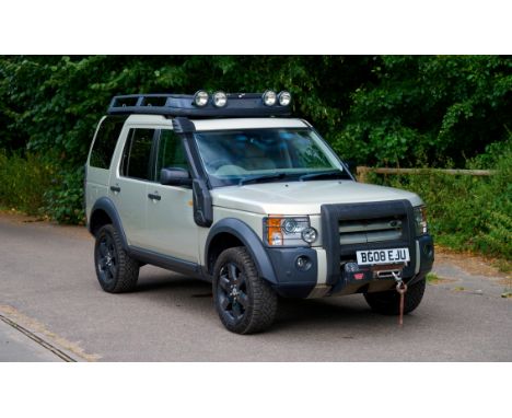 On 2 April 2004, almost four years after Ford's acquisition of Land Rover from BMW, Land Rover introduced the Discovery 3, ma