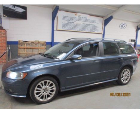 Make &amp; Model: Volvo V50 SE Sport DDate of Reg: SW54 JPFColour: Bluecc: 1998MoT: 26-10-2021Fuel Type: DIESELMileage: 112kT