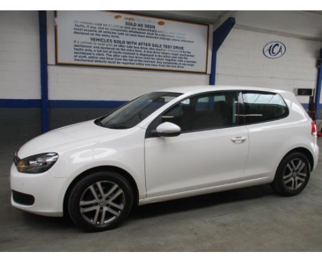 Make &amp; Model: VW Golf SE TDI 140Date of Reg: AJ10 FBUColour: Whitecc: 1968MoT: 19-02-2022Fuel Type: DIESELMileage: 215kTr
