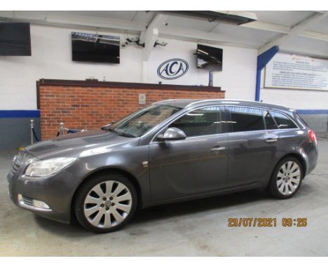 Make &amp; Model: Vauxhall Insignia SE 160 CDTIDate of Reg: NX09 XEBColour: Greycc: 1956MoT: 10-09-2021Fuel Type: DIESELMilea