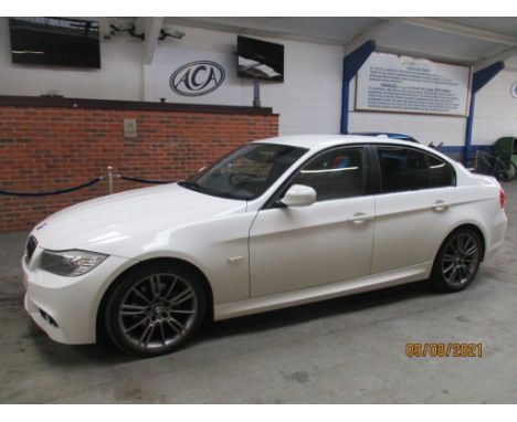Make &amp; Model: BMW 318i Sport Plus EditionDate of Reg: AO61 BNBColour: Whitecc: 1995MoT: 07-02-2022Fuel Type: PETROLMileag