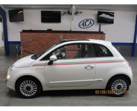 Make &amp; Model: Fiat 500 LoungeDate of Reg: AO12 MVWColour: Whitecc: 1242MoT: 21-10-2021Fuel Type: PETROLMileage: 73kTransm