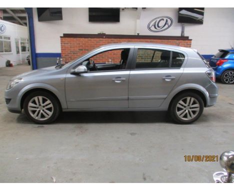 Make &amp; Model: Vauxhall Astra SXI TwinportDate of Reg: NX09 UWUColour: Silvercc: 1364MoT: 08-01-2022Fuel Type: PETROLMilea