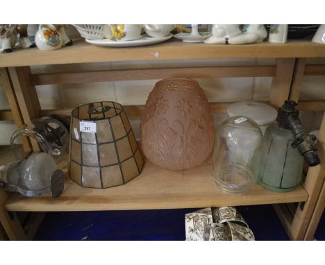 ASSORTMENT OF GLASS LAMP SHADES AND LAMPS