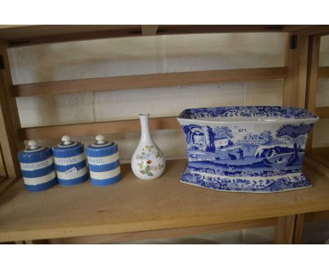 SPODE ITALIAN PLANTER WITH THREE CORNISHWARE STYLE HERB VASES AND A WEDGWOOD SPILL VASES (5)