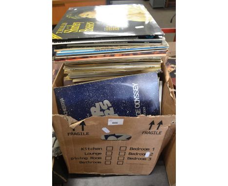 QUANTITY OF MIXED LPS TO INCLUDE THE LONDON PHILHARMONIC ORCHESTRA PLAYING STAR WARS, SHIRLEY BASSEY, MUSICALS AND OTHERS