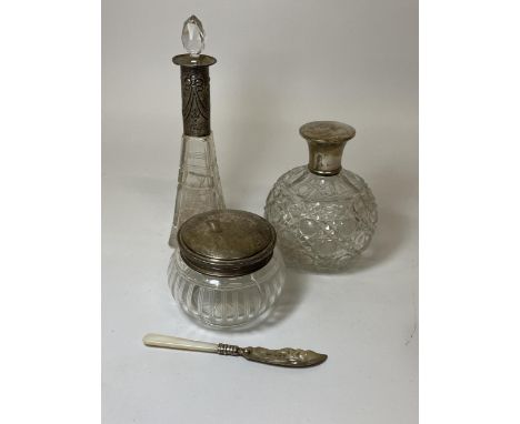 FOUR HALLMARKED SILVER ITEMS - THREE GLASS &amp; SILVER TOPPED ITEMS AND A MOTHER OF PEARL HANDLED KNIFE 