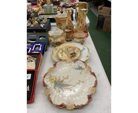 A QUANTITY OF CERAMICS SOME IN BLUSH IVORY TO INCLUDE ROYAL WORCESTER, LIMOGES, ETC 