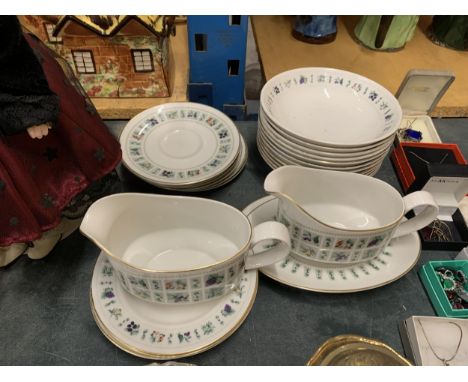 A QUANTITY OF ROYAL DOULTON 'TAPESTRY' DINNERWARE TO INCLUDE SAUCE BOATS AND SAUCERS, PLATES, BOWLS, ETC 