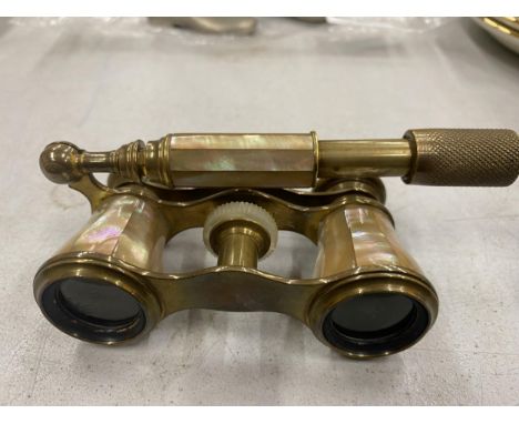 A PAIR OF VINTAGE ASPREYS MOTHER OF PEARL OPERA GLASSES 