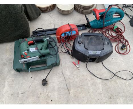 AN ASSORTMENT OF ITEMS TO INCLUDE A CD PLAYER, ELECTRIC HEDGE TRIMMER AND A BOSCH JIGSAW ETC 