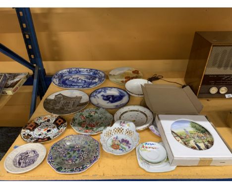 A LARGE AMOUNT OF CERAMIC PLATES TO INCLUDE DOULTON BLUE AND WHITE 'TURKEY' AND POPPIES PLATES, A BLUE AND WHITE PLATTER, SPO