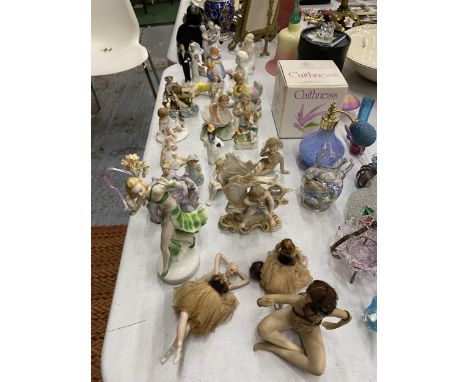 A LARGE QUANTITY OF SMALL CERAMIC FIGURES TO INCLUDE CONTINENTAL, ART DECO STYLE, ETC 