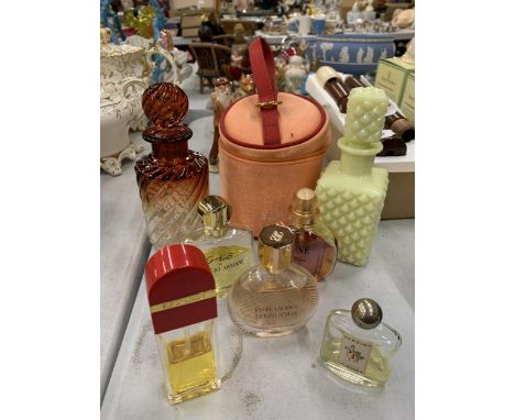 A QUANTITY OF PART BOTTLES OF PERFUME TO INCLUDE 'GIO' BY GIORGIIO ARMANI, DUNE BY CHRISTIAN DIOR, ESTEE LAUDER, ETC PLUS TWO