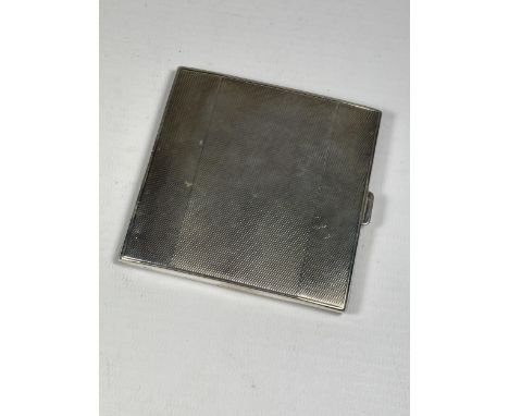 A GEORGE V SILVER ART DECO ENGINE TURNED CIGARETTE / CARD CASE, HALLMARKS FOR BIRMINGHAM, 1933, WEIGHT 119G 