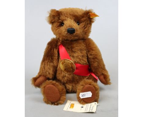Steiff bear with C.O.A 