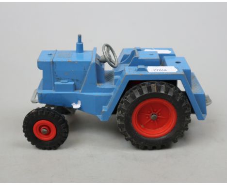 Tri-Ang tractor 