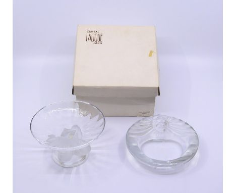 A boxed Lalique glass tazza raised on chirping Sparrows and a lalique ashtray signed&nbsp;