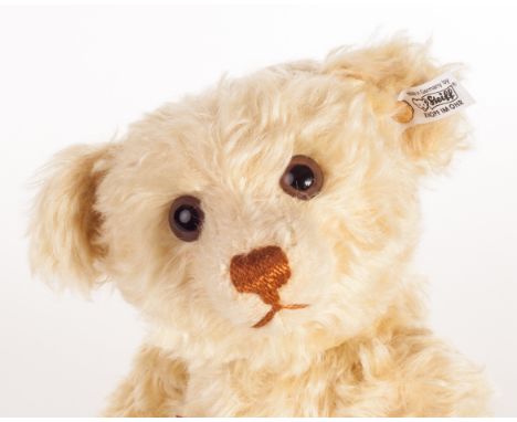 A Steiff Limited Edition British Collector’s yellow Teddy Bear, in original box with certificate, 3159 of 4000, 2003