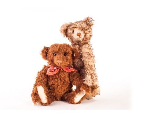 A Steiff Limited Edition 1926 Teddy Bear, 3389 of 5000, 2003; and a Steiff Raffles, 441 of 1500, 1997, both unboxed and no ce