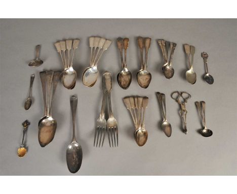 A set of nine silver Fiddle pattern dessert spoons, William Hutton &amp; Sons Co Ltd, London 1897, together with a set of six