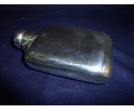 Small Sheffield 1933 silver hallmarked spirit flask, slightly concave form with turned screw action hinged stopper (11.5cm x 