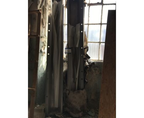 ***BUSINESS RECOVERY &amp; INSOLVENCY DIRECT***WASH TROUGH SINK x2