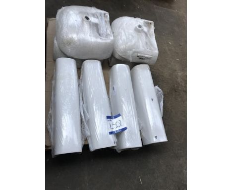 ***BUSINESS RECOVERY &amp; INSOLVENCY DIRECT***WASH BASIN AND PEDESTALS x4