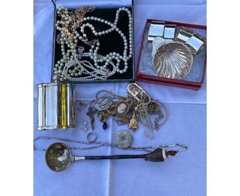 An Italian silver necklace and silver ring and other white and yellow metal jewellery and a collection of silver plate
