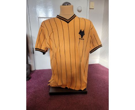 WOLVERHAMPTON WANDERERS OFFICIAL VINTAGE RETRO SHIRT