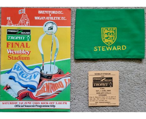 1985 FREIGHT ROVER FINAL BRENTFORD V WIGAN ATHLETIC PROGRAMME, STEWARDS TICKET &amp; ARMBAND
All good condition