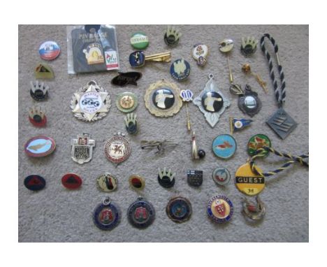 COLLECTION OF SPORTING BADGES &amp; MEDALS X 44
Nice lot, some vintage badges &amp; medals included