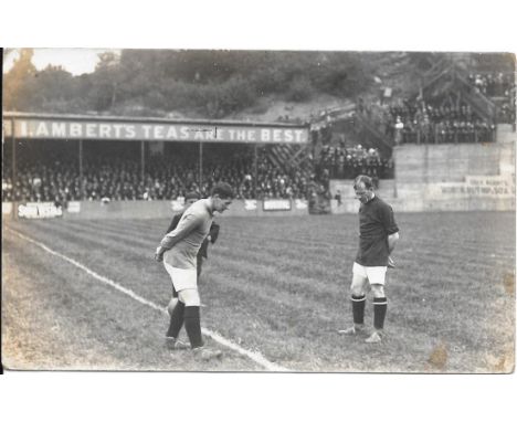 VINTAGE NORWICH CITY ORIGINAL POSTCARD PLAYING AT THE NEST
Used and in good condition for age with slight handling marks
