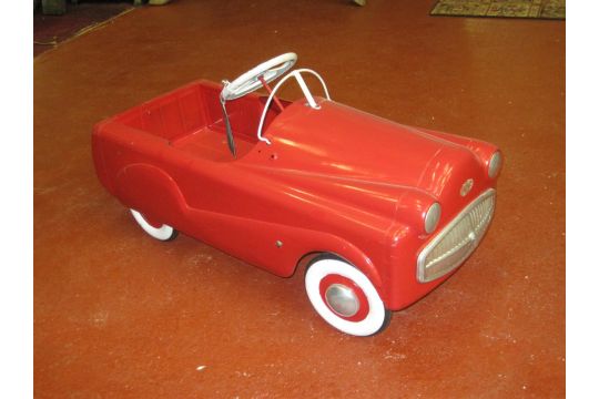 mobo pedal car