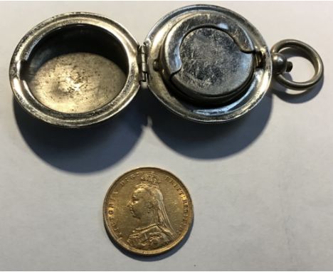 Victorian 1888s Sovereign (Sydney Mint) with Silver plated Single Sovereign Case.