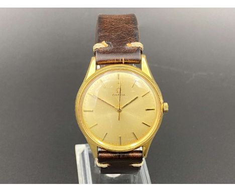         Summary:the Calibre 600, 17-jewel movement, 21474329, to a signed gilt dial with baton markers and sweep centre secon