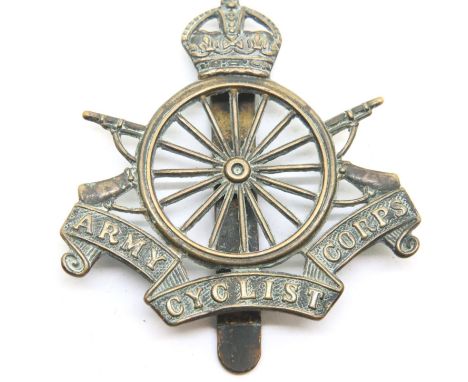 WWI Army Cyclist Corps Brass Cap Badge. P&amp;P Group 1 (£14+VAT for the first lot and £1+VAT for subsequent lots) 