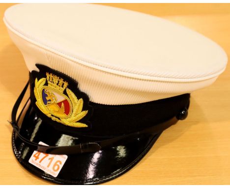 Modern issue Navy Officers cap size 53. P&amp;P Group 2 (£18+VAT for the first lot and £3+VAT for subsequent lots) 