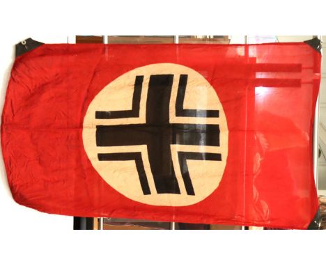 German early reproduction flag-wrap, displaying Balkenkreuz, each corner mounted with buttons &amp; buttonholes, 90 x 60 cm. 