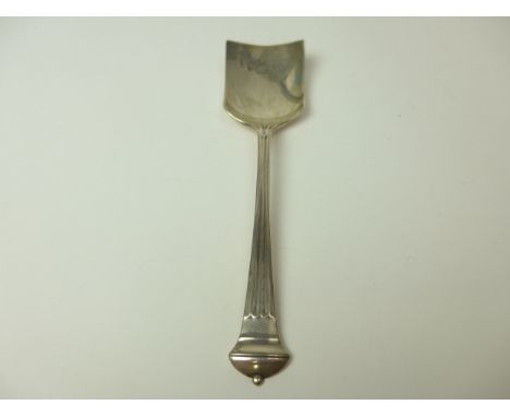 A Thomas Bradbury &amp; Sons silver tea caddy spoon with inscription to back, 13.5cm long, 23g