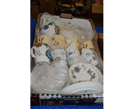 BOX OF KITCHEN ITEMS INCLUDING ROYAL WORCESTER PALMYRA CUPS AND SAUCERS
