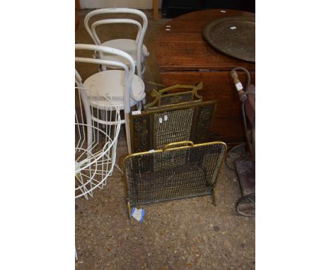 A brass framed mirrored fire screen and a spark guard (2)