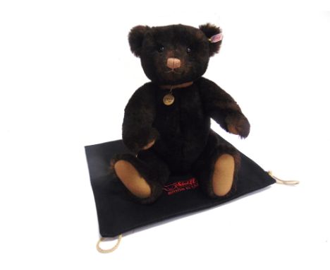 A STEIFF COLLECTOR'S TEDDY BEAR, 'DUNCAN'  (EAN 681141), dark brown, limited edition 220/1906, with certificate of authentici