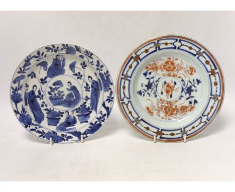Two Chinese export plates, Kangxi period, largest 21cm in diameter