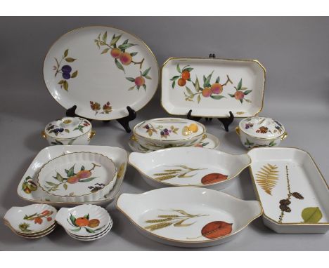 A Collection of Royal Worcester Evesham and Wild Harvest Oven to Table Dinnerwares to comprise Lidded Tureens, Oval Dishes Et