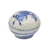A CHINESE BLUE AND WHITE PORCELAIN ‘HATCHER’ SHIPWRECK BOX AND COVER, CHONGZHEN PERIOD, CIRCA 1643