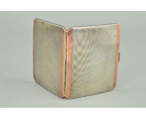 AN EARLY TO MID 20TH CENTURY SILVER AND ROSE INLAID GOLD CIGARETTE CASE, engine turned decoration flanked by rose gold edges,