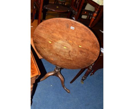 A GEORGIAN MAHOGANY CIRCULAR TRIPOD TABLE