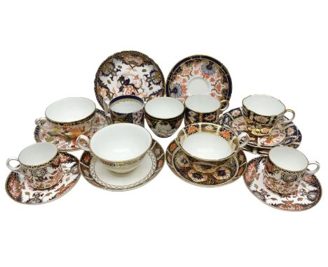 Collection of Royal Crown Derby Imari pattern tea and coffee wares, to include no 1128 teacup and saucer, no 2451 teacup trio